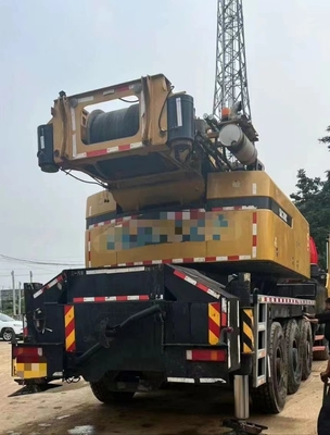 Grue utilisée montée par camion de 220 tonnes, camions de grue d'occasion de Sany