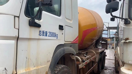 XCMG a utilisé le modèle 2015 du camion malaxeur à béton 12m3 XZJ5250GJBA1